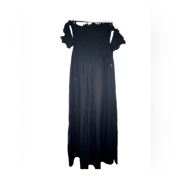 BLACK OFF SHOULDER SMOKED TOP MAXI DRESS - Picture 7 of 10